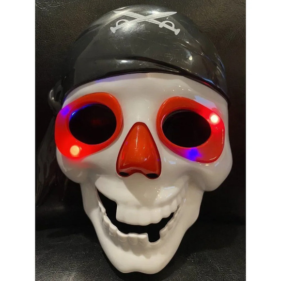 Halloween Kid Size Skeleton Pirate Light Up Hard Plastic Mask - Picture 2 of 6